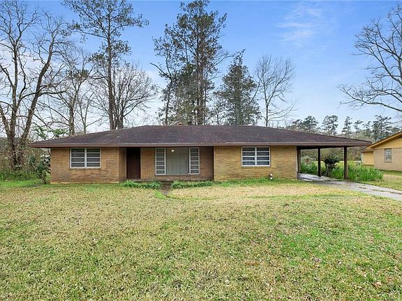 2nd image of 1122 Oakwood Dr