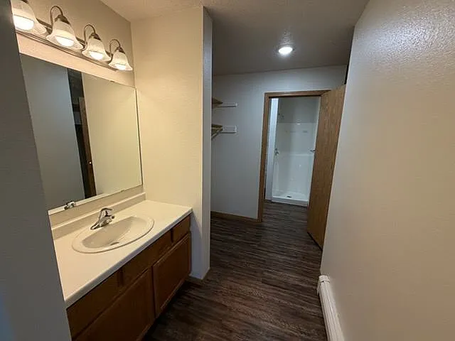Wheatland Place Apartments — Photo 11