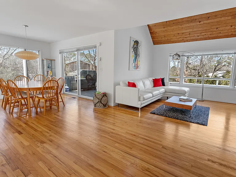 17 Hillside Rd — Photo 5