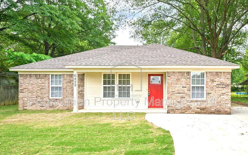 4 bed, 2.0 bath, 1273 sqft, $1,695 — Photo 1