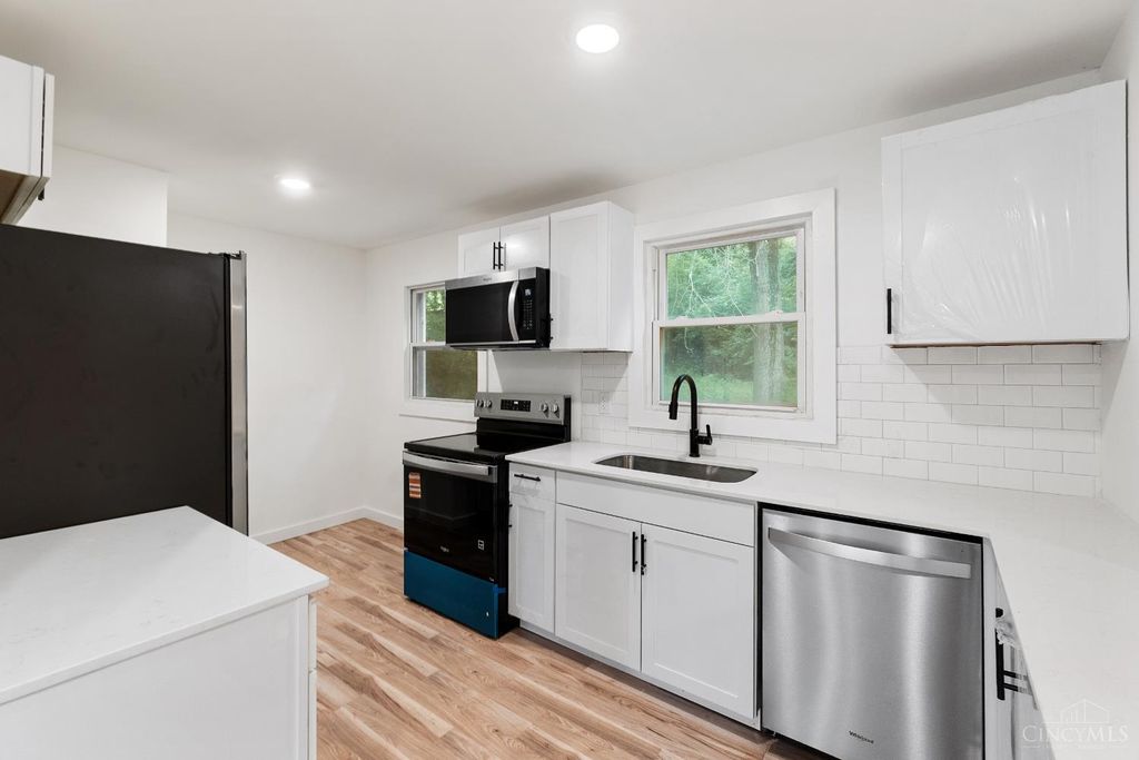 6236 Stewart Rd, Cincinnati, OH - View 3