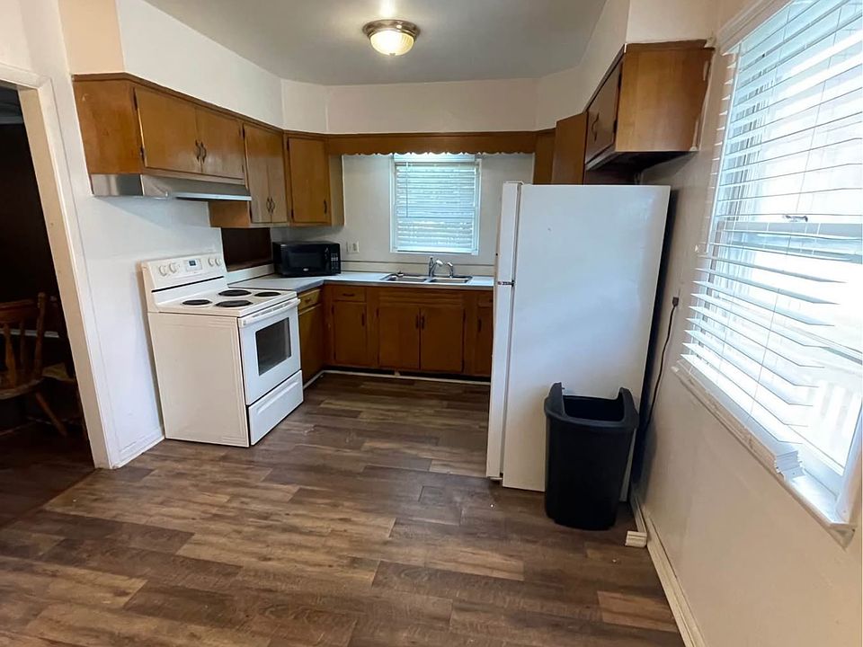 1st image of 544 6th St APT 3