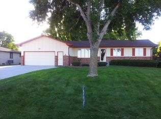 910 S Gunbarrel Rd, Grand Island, NE 68801