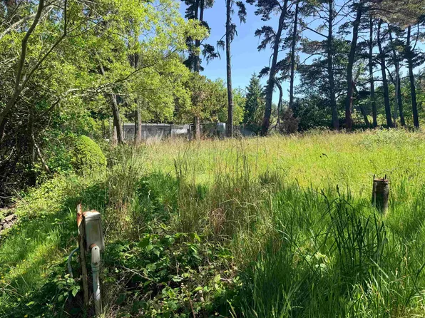 1811 W Jefferson St, Crescent City, CA 95531