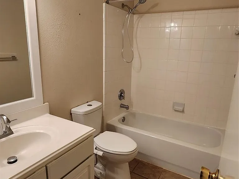 12214 Carriage Oak Cir — Photo 32
