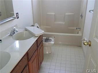 5th image of 5421 Hoffman Dr S