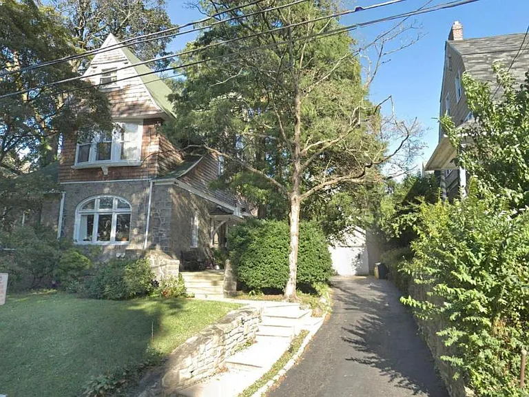 109 Grayling Ave #3 — Photo 1