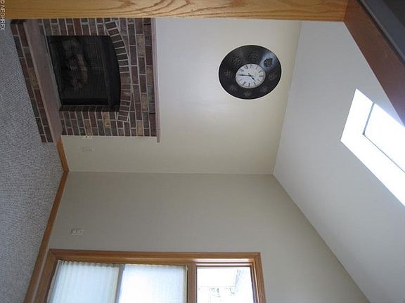 5th image of 258 Carnegie Ave