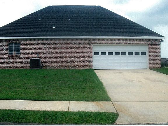 3rd image of 15325 Overlook Dr