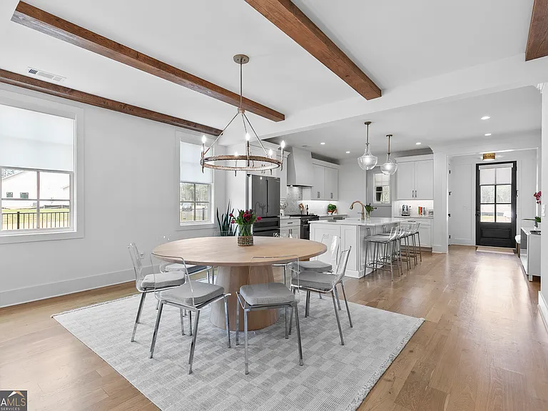 202 Regester Way — Photo 17