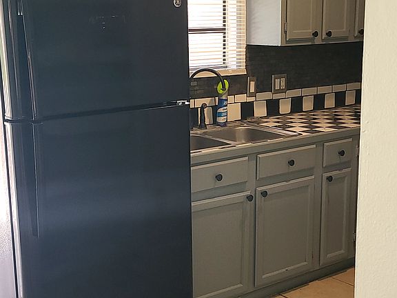 5th image of 317 Pearlwood St