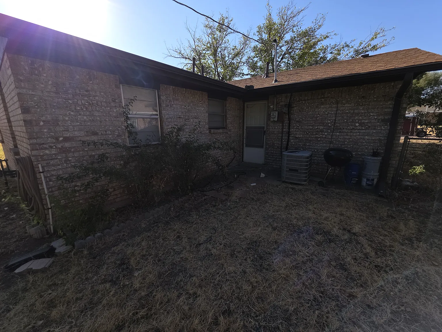 3 bed, 1.5 bath, 985 sqft, $950 — Photo 4