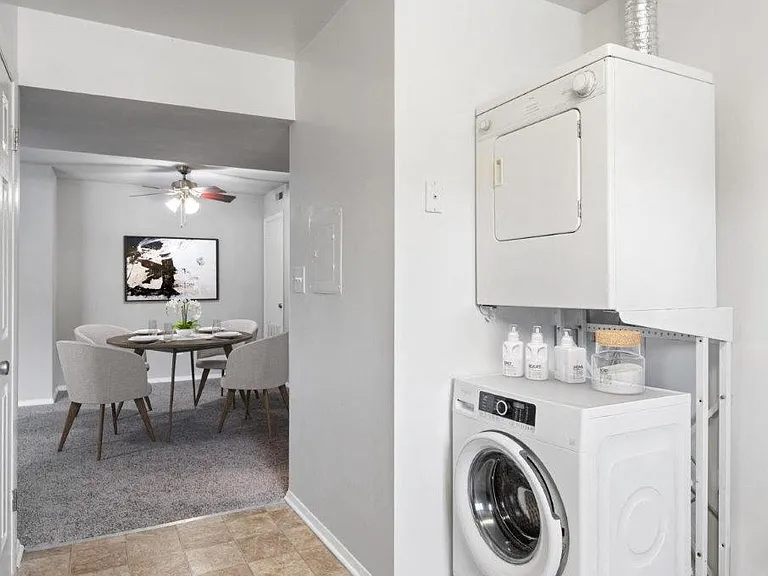 Willowood Apartment Homes — Photo 4