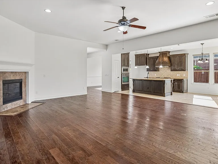 1037 Everglades Dr — Photo 3