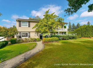 2208 SW Sunset Dr, Portland, OR 97239