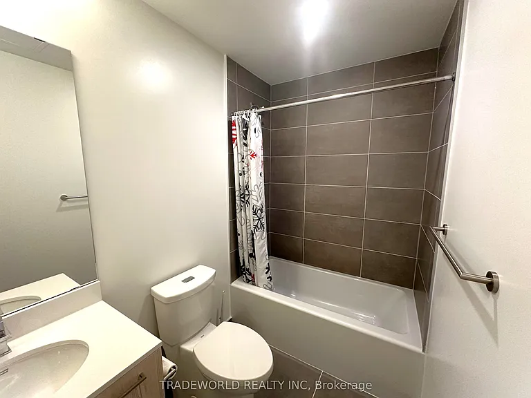 65 Mutual St #2904 — Photo 9