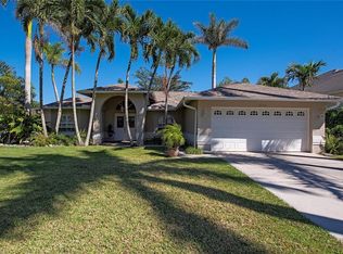 1335 Cypress Woods Dr, Naples, FL 34103