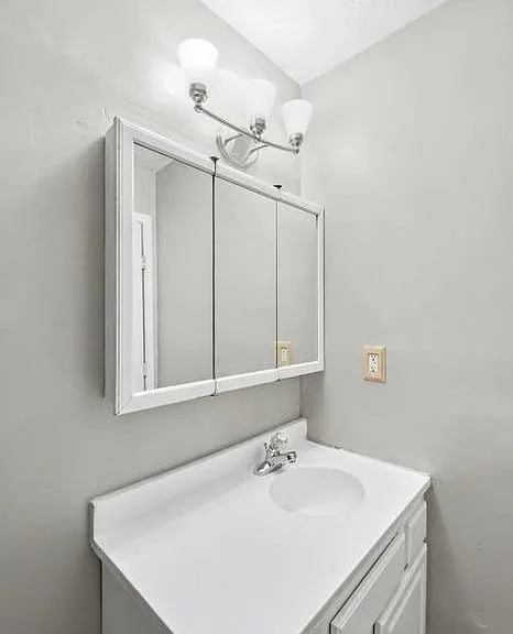 377 Redding Rd #B — Photo 15