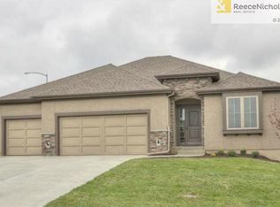 19413 W 200th St, Spring Hill, KS 66083