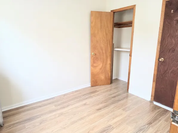 5222 8th Ave APT 2, Brooklyn, NY 11220