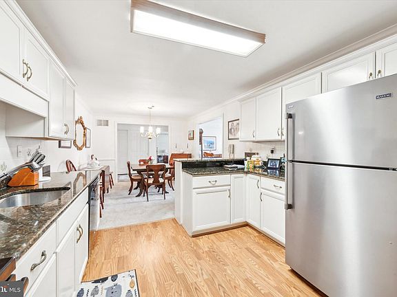 4th image of 411 Paoli Pointe Dr