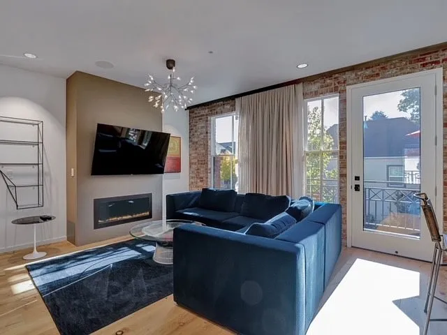 3235 SW 1st Ave #1 — Photo 5