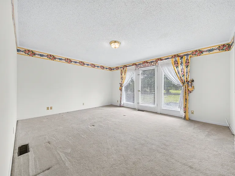 120 Briarwood Dr — Photo 60