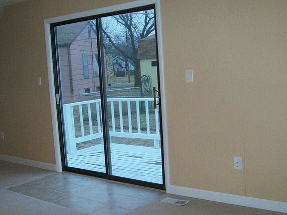 5th image of 714 S Fredrick Dr