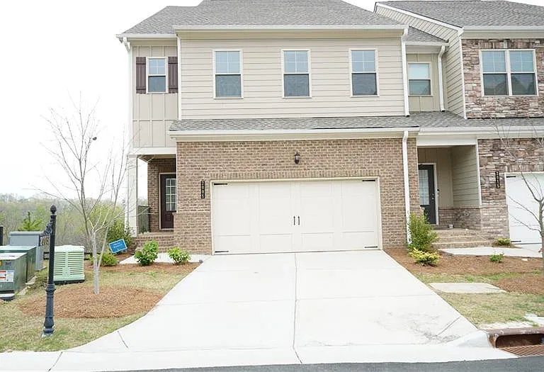 2005 Manor Pointe Dr — Photo 1