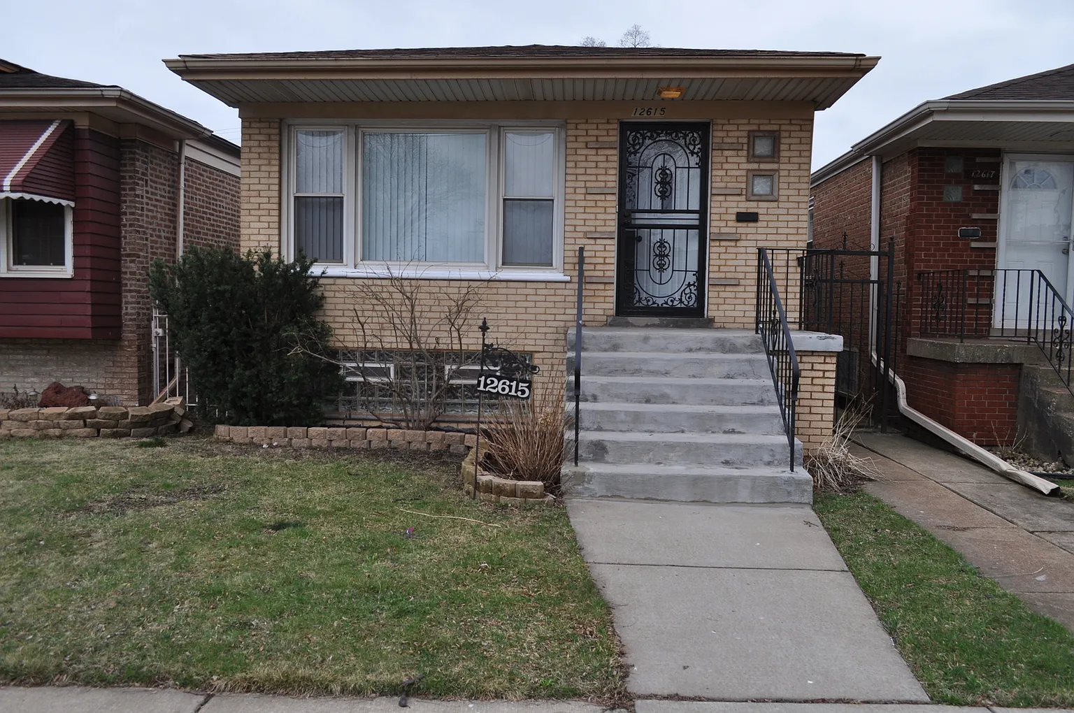 12615 S Michigan Ave photo 1