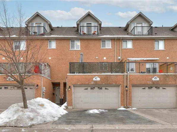 47 Grosvenor Ln, Cambridge, ON N1R 8N2