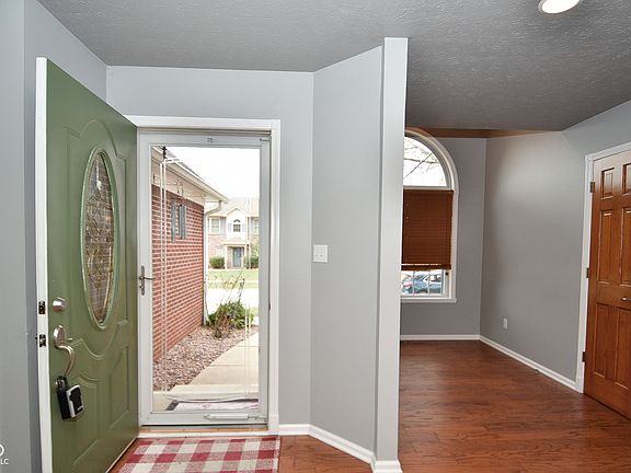 4th image of 7915 Shannon Lakes Way