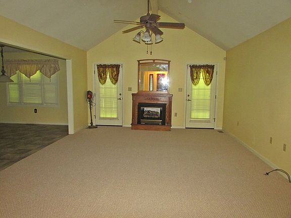 3rd image of 156 Annies Ln