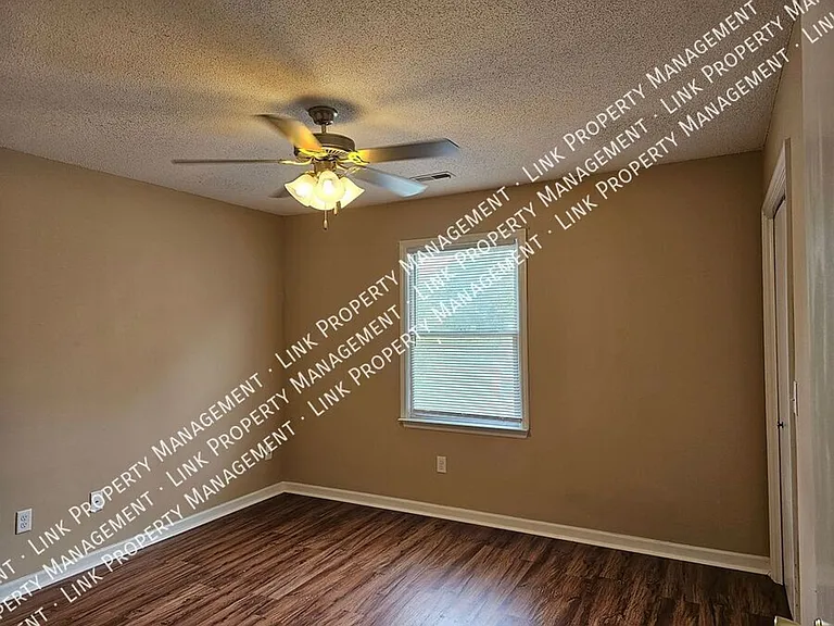 5364 Haisten Ct — Photo 4