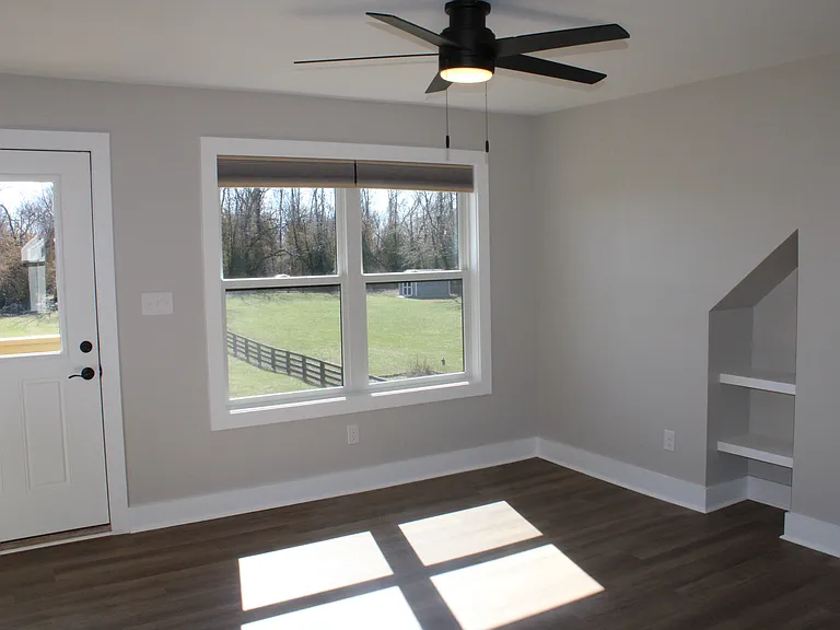 792 Caden Ln — Photo 8