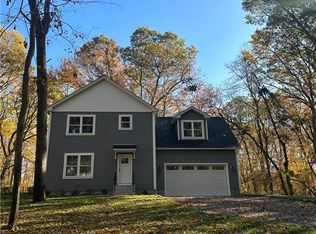75 Half Moon Trl, South Kingstown, RI 02879