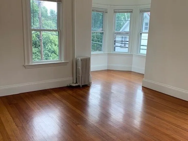 56 Walnut St #3 — Photo 3
