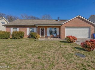 6812 Saint Croix Ln, Knoxville, TN 37918