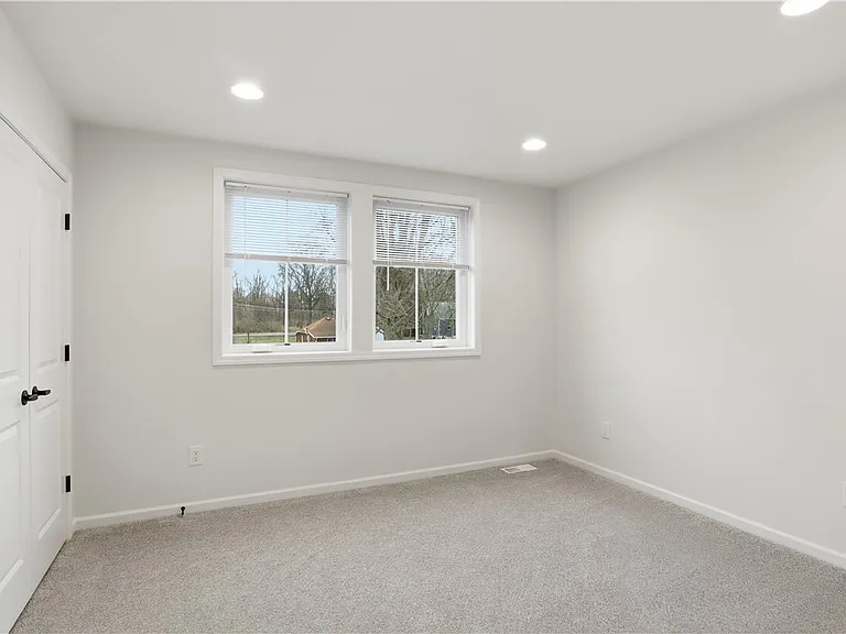 8 Nightfrost Ln — Photo 21