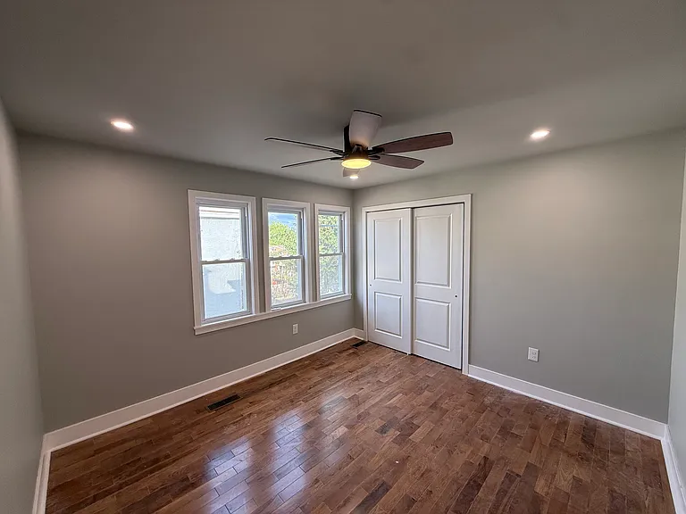 7204 Spruce St — Photo 5