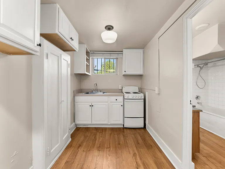 Vista Court — Photo 18
