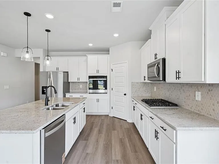 2888 Sweet Red Cir — Photo 6