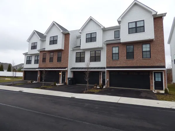 307 Thurgood Dr, Warrendale, PA 15086