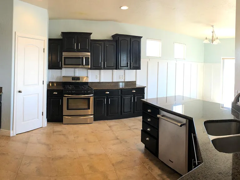 2823 W Fox Hunters Loop — Photo 3
