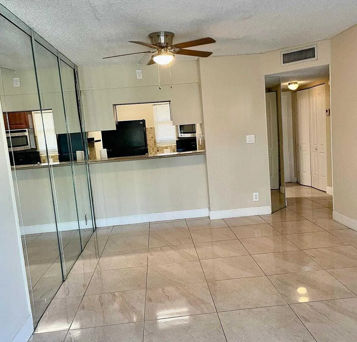 2 bed, 2.0 bath, 768 sqft, $1,799 — Photo 1