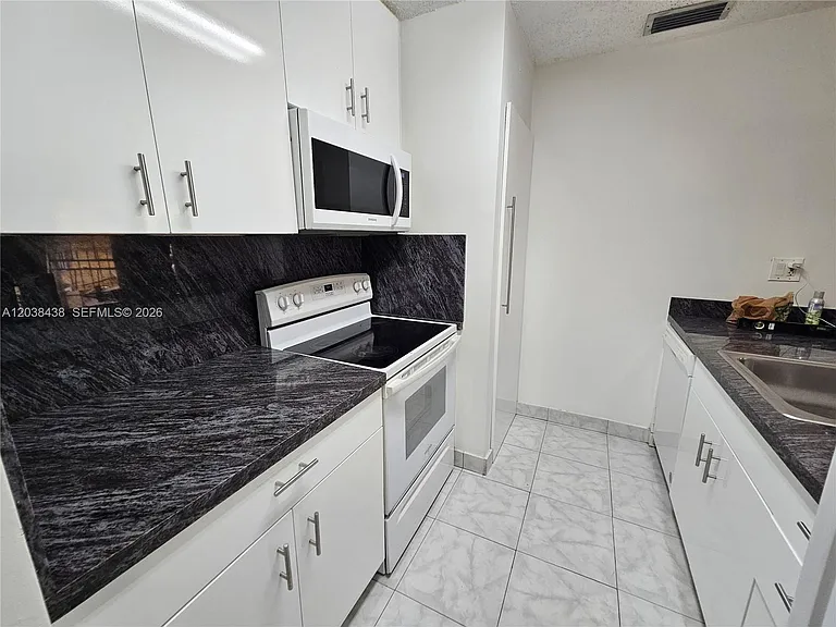 15665 SW 74th Circle Dr #12 — Photo 12