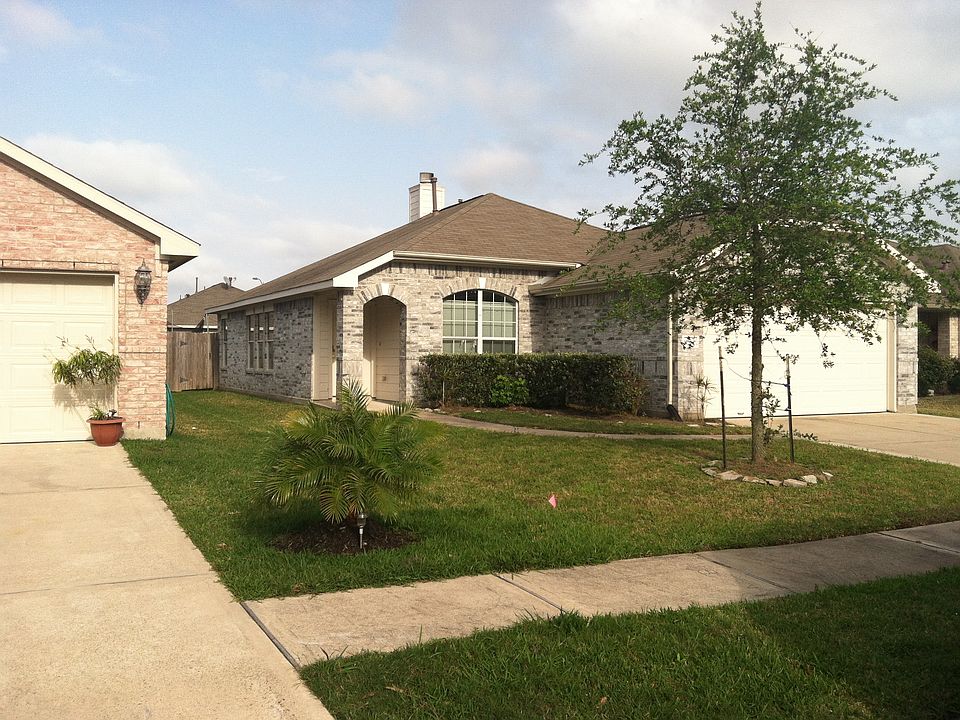 1st image of 8214 Sugar Cane Dr