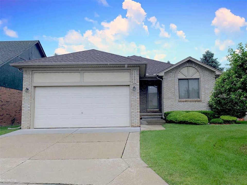 1st image of 20091 Levee Ct