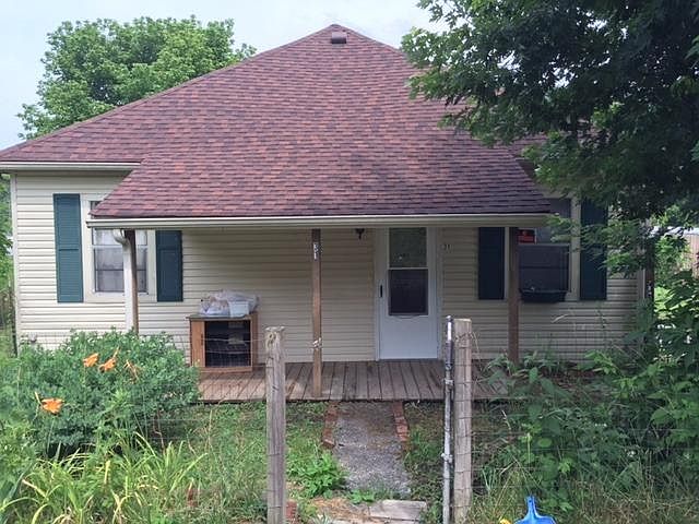 1st image of 31 Shine St