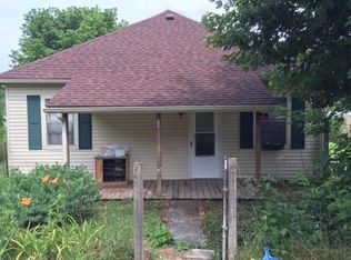 31 Shine St, Harlan, KY 40831